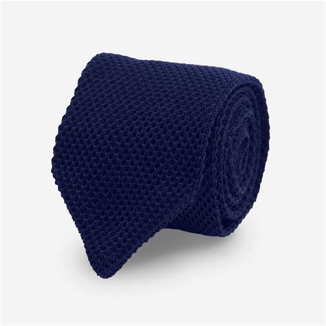 Pointed Tip Knit Navy Tie .